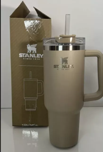Stanley adventure quencher driftwood 40 oz water bottle thermos cup tan  beige