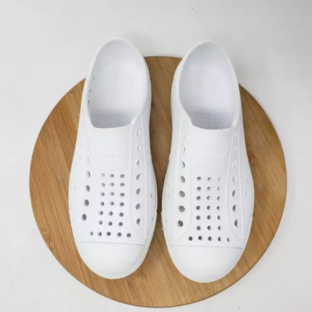 Native Jefferson Shoes Kids 1 White Slip On Girls Boys Play Water Sneakers