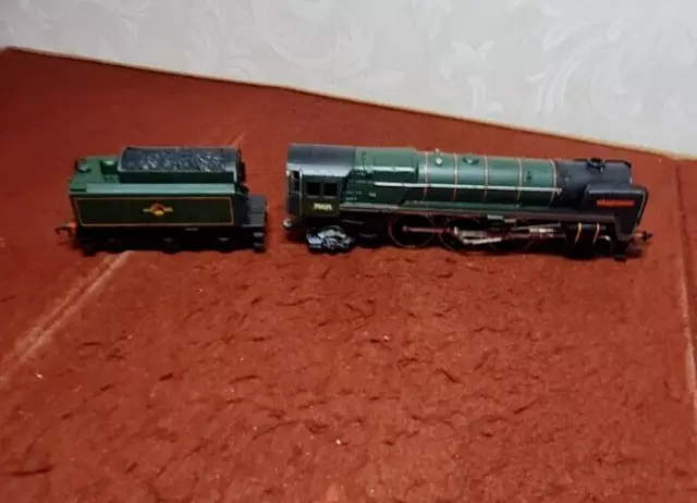 Hornby OO Gauge 4-6-2 Britannia Class 70029 Shooting Star