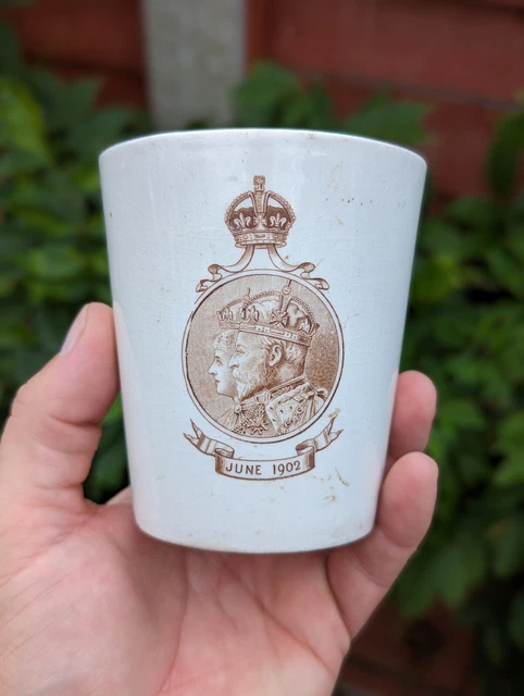 Royal Doulton June 1902 The King Coronation Dinner Presented by His Majesty Cup
