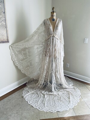 Boho Cream Vintage Lace Bell Sleeve Wedding Dress Maternity Photoshoot Gown
