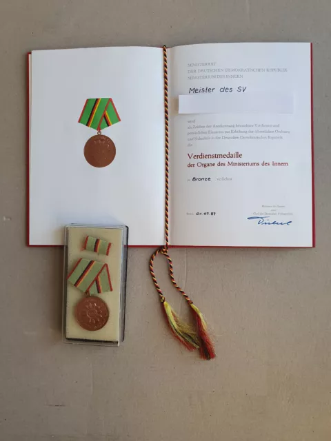 DDR, MdI, Volkspolizei, Auszeichnung, Anerkennung, Medaille "Für treue Dienste"