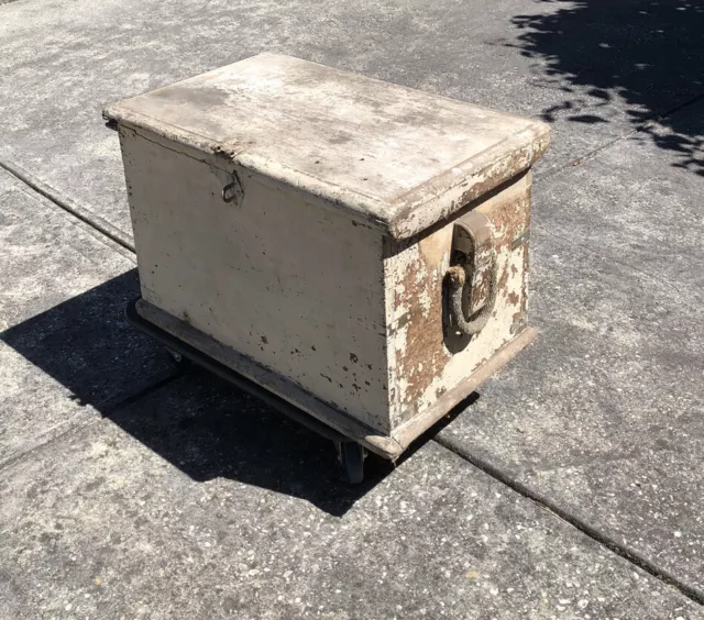 Vintage Trunk/chest/storage - for Restoration