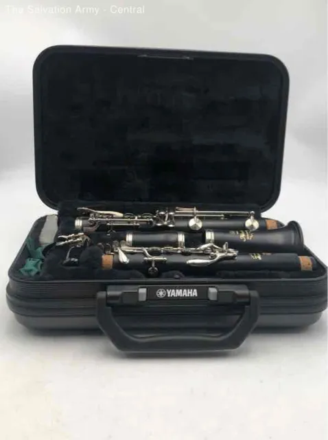 Yamaha Advantage YCL-250 Black Musical Instrument Clarinet With Hard Case