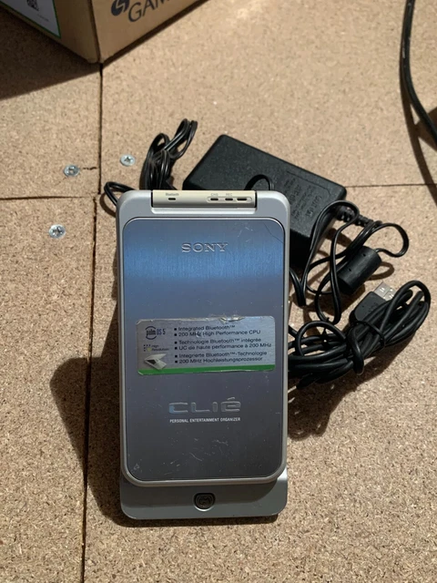 SONY CLIE PEG-TG50 avec chargeur