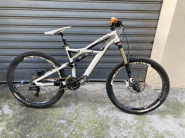 Specialized Enduro Expert 2011 White/black