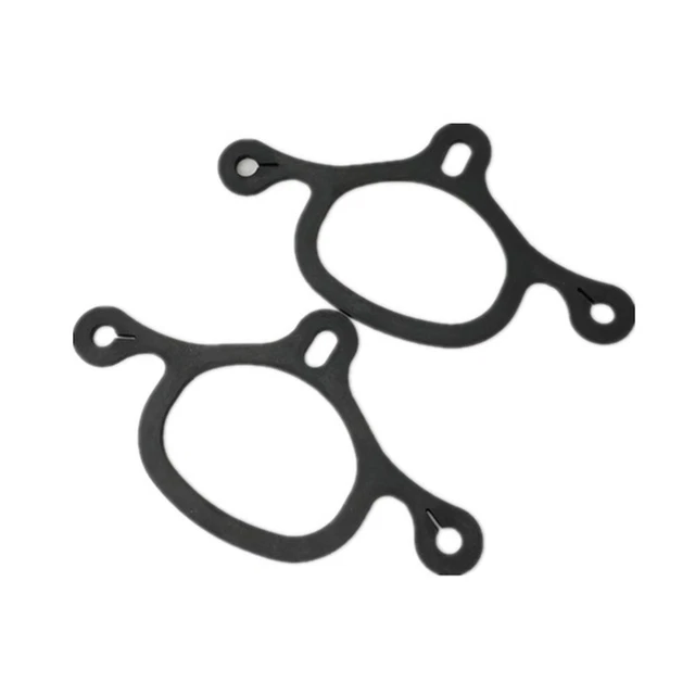 Attaches de ceinture éperons de positionnement optimisé pour améliorer les pe