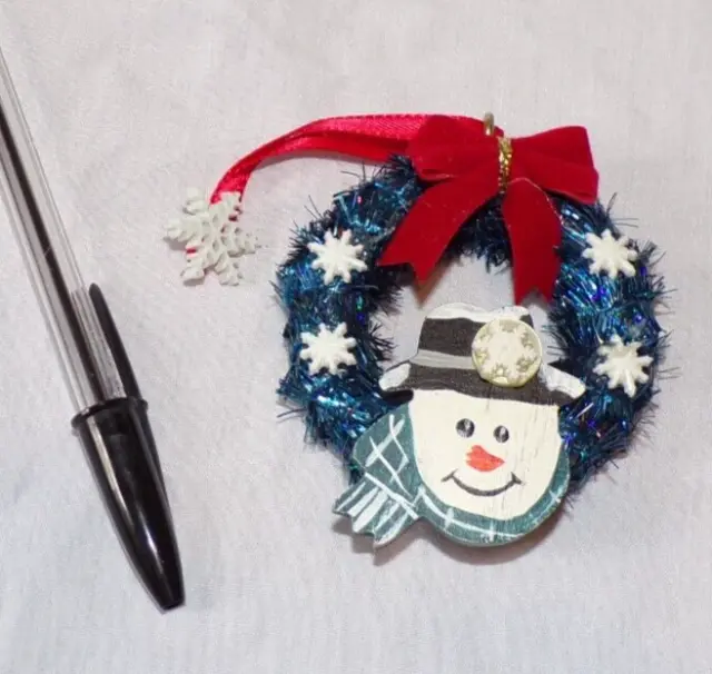 Miniature Dollhouse Christmas Door Wreath Ornament Snowman Snowflakes Tinsel