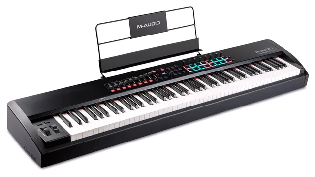 Top M-Audio Hammer 88 Pro MIDI-Controller-Keyboard mit 16 zuweisbaren Pads