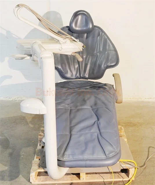 Adec 511 Dental Chair with Adec 533 Delivery Unit