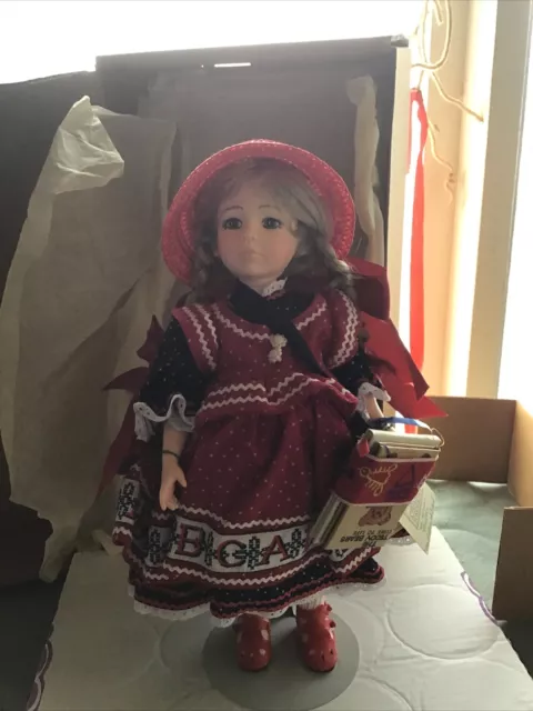 1990 Robin Woods Letters at School Mattie 14” MIB Doll