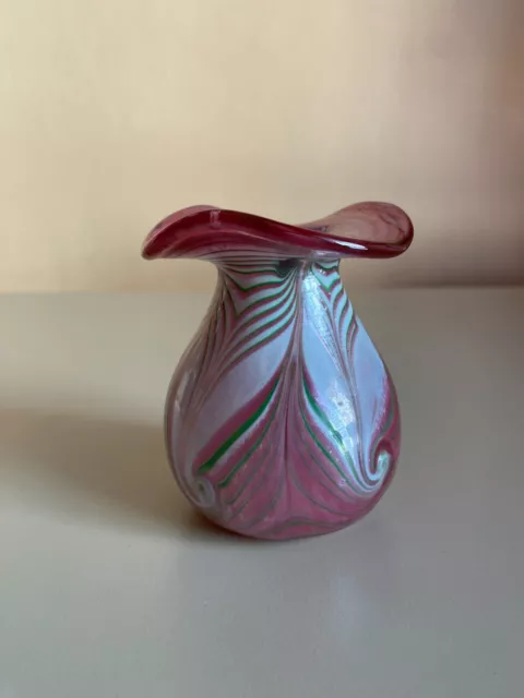 Glaskunst hübsche kleine Vase aus der Glashütte Valentin Eisch Frauenau 1988