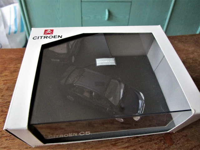 Norev 1/43, Citroen C5 Berline, Bleu Marine