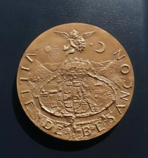 N - Médaille bronze sur la ville de Besançon par Raymond JOLY