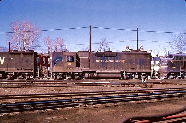 Duplicate Slide Norfolk & Western Gp-40  #1333 Hagerstown, Md March 24, 1973