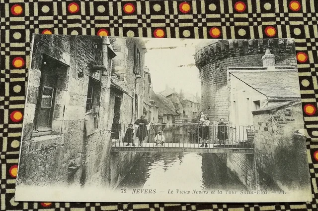 CPA 58 - Nievre - NEVERS - le vieux NEVERS et la tour saint Eloi