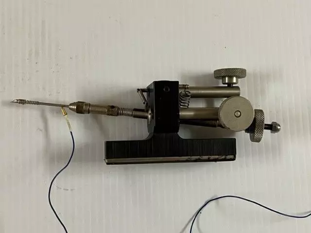 MM Micro-Manipulator 371 Probe Positioner Manipulator