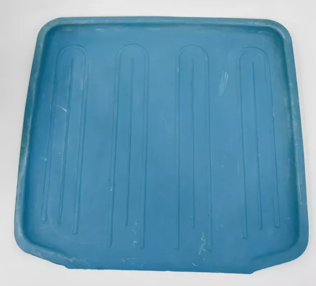 Rubbermaid 13.183-in W x 1.78-in L x 17.6-in H Plastic Drip Tray at