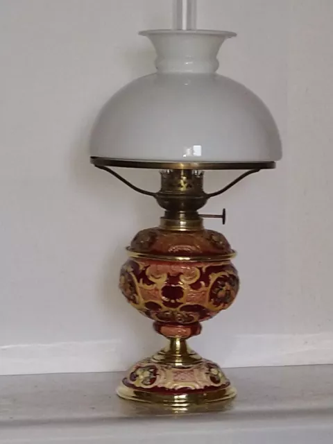 alte  Petroleum Tisch Lampe, Majolika, Messing, Milchglasschirm, um 1900