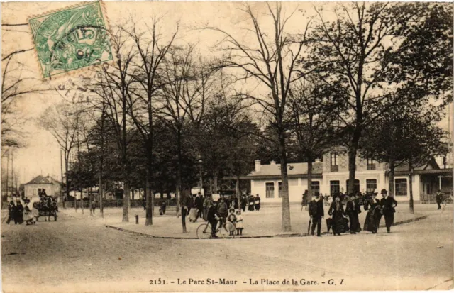 CPA Le Parc St-MAUR Place de la Gare (869615)