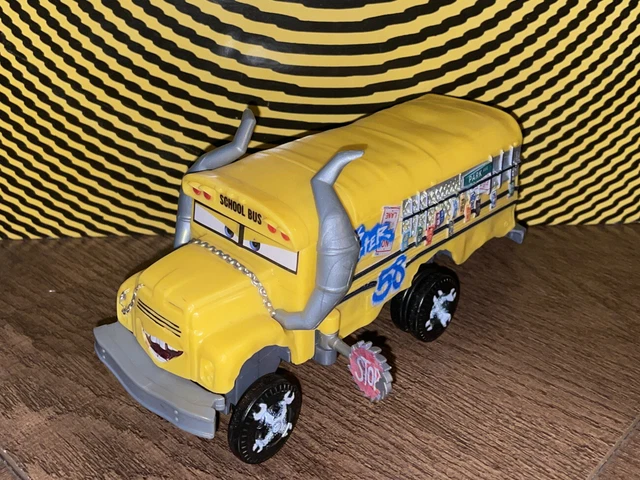 Disney Pixar Cars 3 Miss Fritter Thunder Hollow School Bus 2016 Crash Bumper