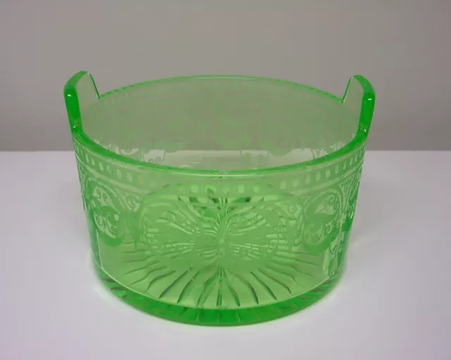 Cambridge Light Emerald Green No. 394 Ice Tub with Etch NO. 704, late 1920's