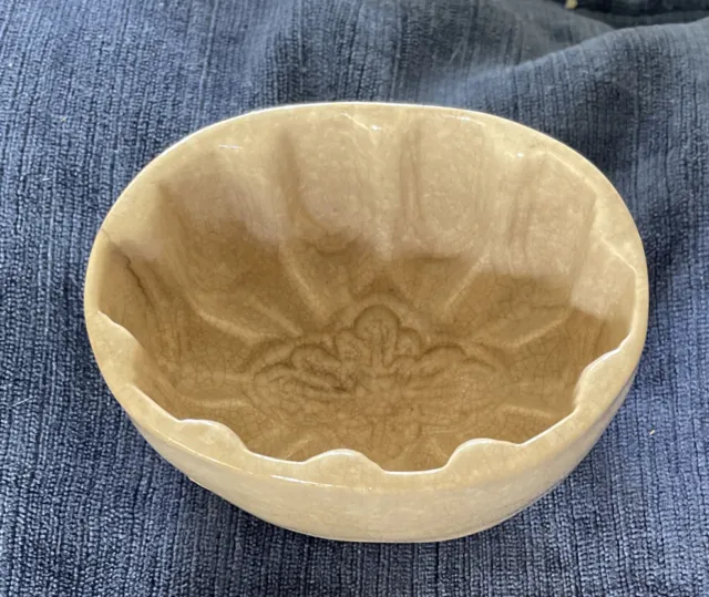 Small Antique Beige Oval Jelly Mould Ceramic (Trail)