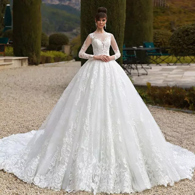 Plus Size Wedding Dresses Long Sleeve O-Neck Appliques Lace Up Cathedral Gowns