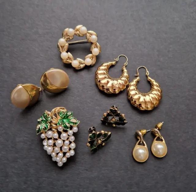 Vintage Jewellery Job Lot Brooches Earrings  - Signed Napier Pearl Enamel ect