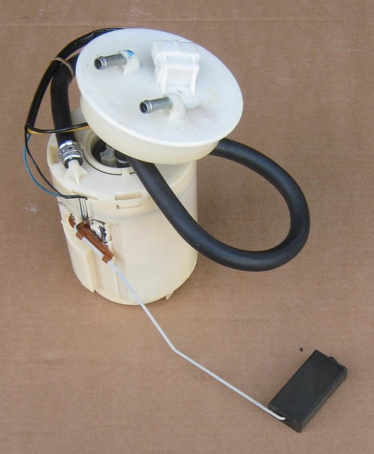 KRAFTSTOFFPUMPE BENZINPUMPE FÜR VW PASSAT 32 33 BJ 77-80 32B