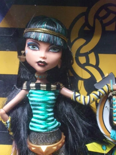 Poupée Monster high Cleo de Nile School's out neuve en boite 2