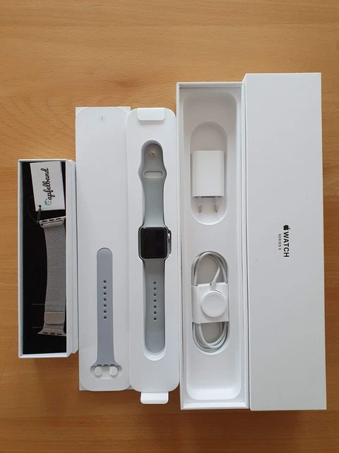Apple Watch Series 3 38mm GPS Aluminium silber Sportarmband - Zustand sehr gut