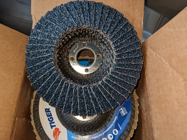 Weiler Tiger 3H739 Flap Disc 5/8" Arbor 15000 RPM 36Z Grit