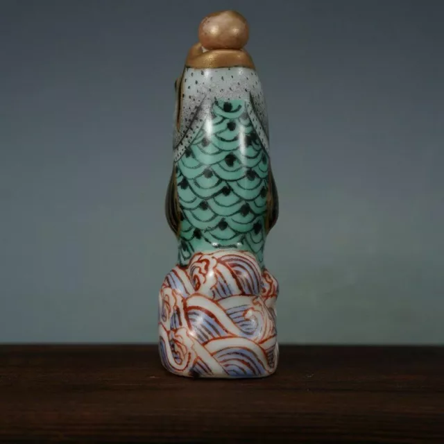 Chinese Porcelain Hand-carved Exquisite Fish Snuff bottle 2