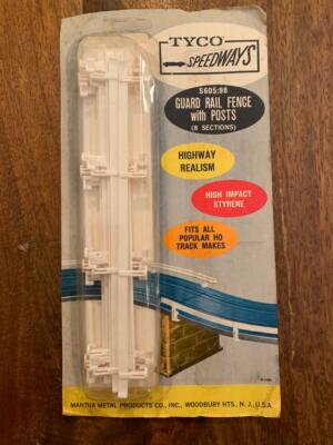 TYCO TYCO SPEEDWAYS GUARD RAILS FENCE WITH POSTS VINTAGE VERY RARE 