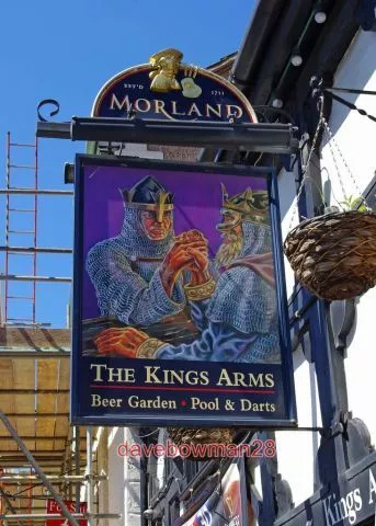 Photo  The Kings Arms (2) - Sign 39 Wallingford Street Wantage An Interesting Ex