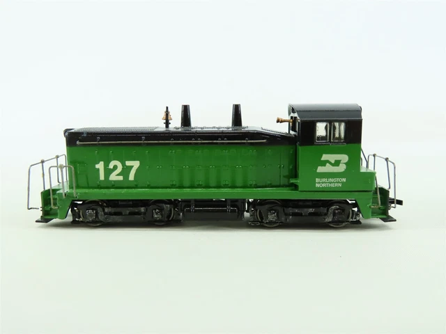 HO Scale Athearn BN Burlington Northern EMD SW7 Diesel #127