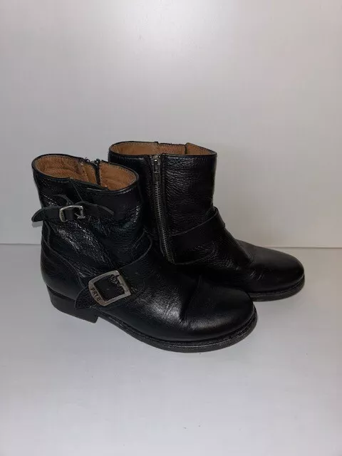 Frye Vicky #3470541 Black Leather Ankle Moto Biker Boots Side Zip Women's Sz 6B