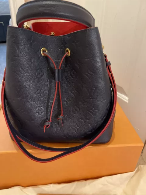 Louis-Vuitton NeoNoe Shoulder bag MM Canvas M44021 Monogram Red *Rank AB*  B381