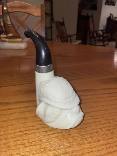 Vintage Avon Bottle / Decanter Bull Dog Pipe 'Oland'.
