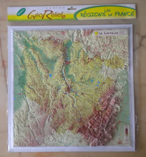 Georelief - Carte Postale en relief - Le Monde