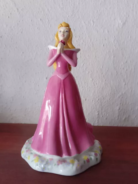 Royal Doulton Walt Disney  Showcase Princesses Sleeping Beauty Figurine DP2