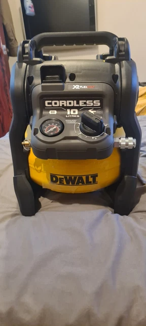 DeWALT 54V XR FLEXVOLT COMPRESSOR WITH 2x 6.0Ah BATTERIES - DCC1054T2