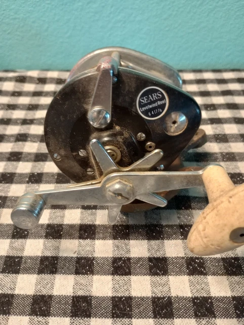 best beginner surf fishing reel How to Pick the Right Surf Fishing Rod and Reel for Beginners
