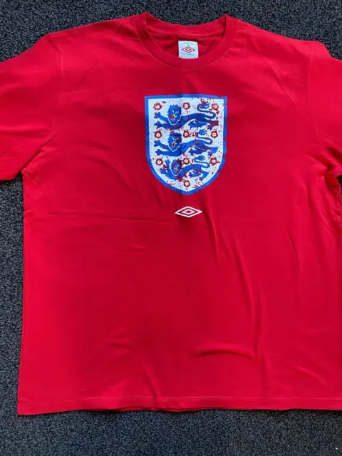 Mens XXL Vintage Umbro England 3 Lions T Shirt Red 100% Cotton 52" Chest