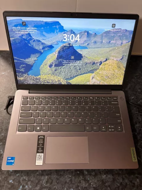 BRAND NEW Lenovo IdeaPad Slim 3 (14") Intel Core i5