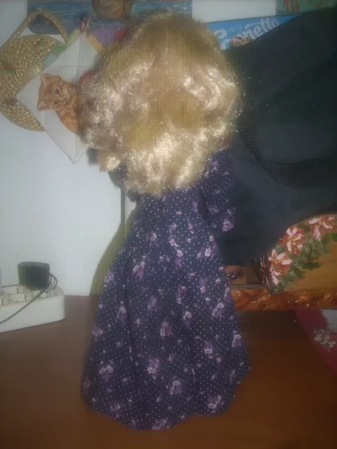 bambola  vintage FURGA  con lievi difetti  ..h.cm 44 3