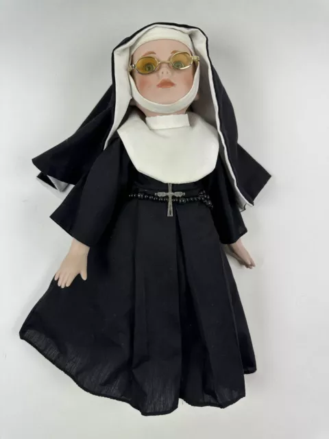 Vtg SEYMOUR MANN Sister Mary Nun Porcelain Doll Connoisseur  Collection 1985