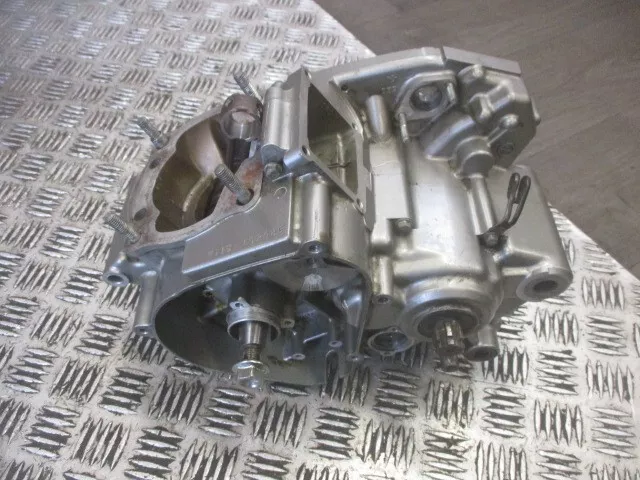 Bas moteur pour Suzuki 125 TSR - SF15A