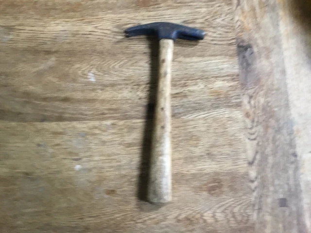 Outifrance Marteau de tapissier bois OUTIFRANCE, 0.1 kg